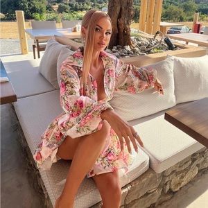 Beautiful flower dress.High quality materials!M